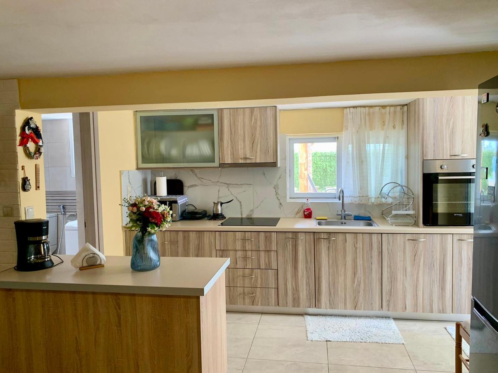 Sofia'S Seaview Villa Near Airport And Beach Артемида Екстериор снимка
